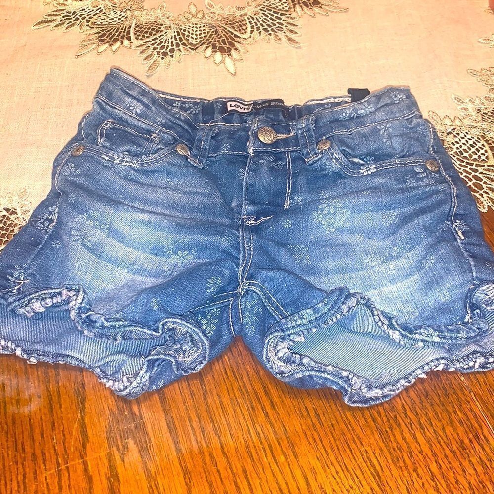 Little girls Levi shorts  